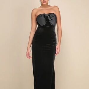 Lulu's Elegant Black Strapless Dress with Bow